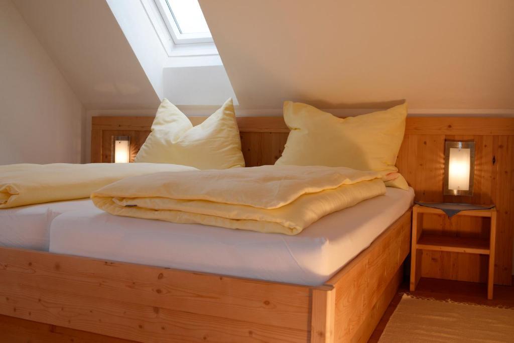 Fruehstueckspension Kleinschuster Burgau Room photo